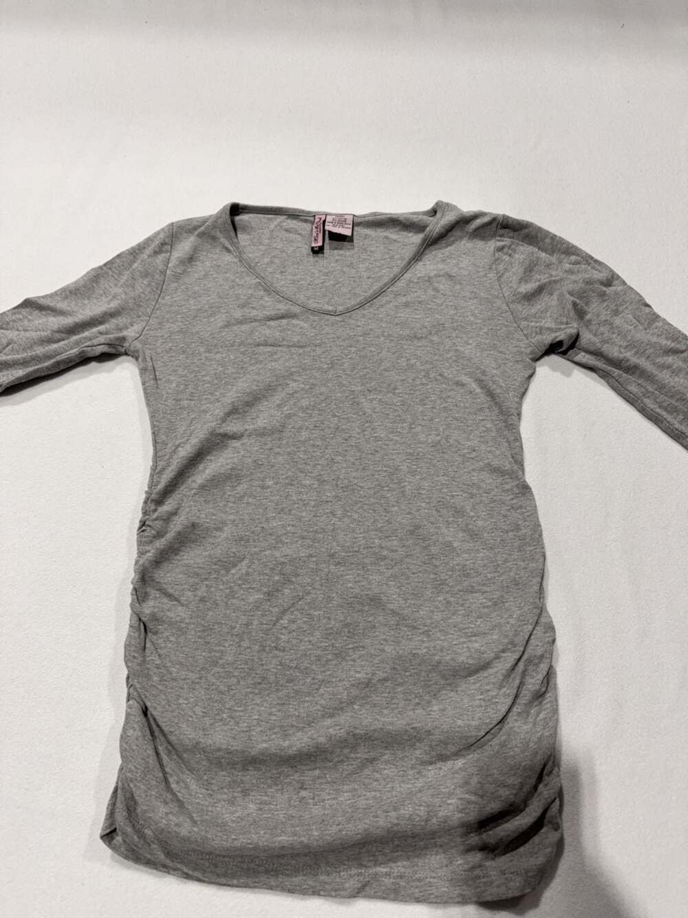 Mom's the Word Maternity Gray V-Neck Ruched Side Long Sleeve Top Size M